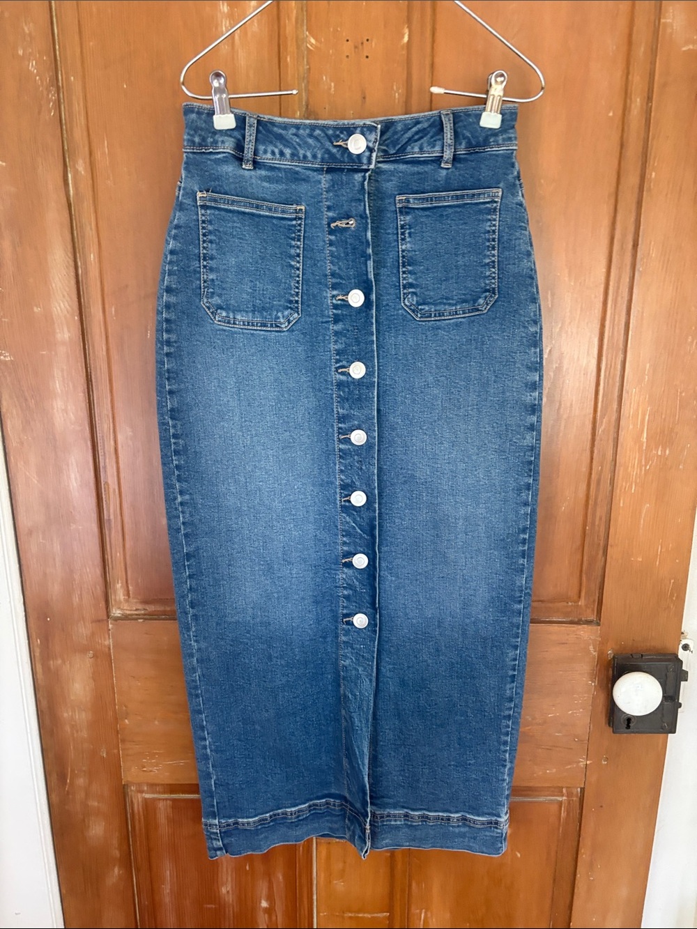 Straight-Leg Women's Jeans in Medium Blue with Front Buttons